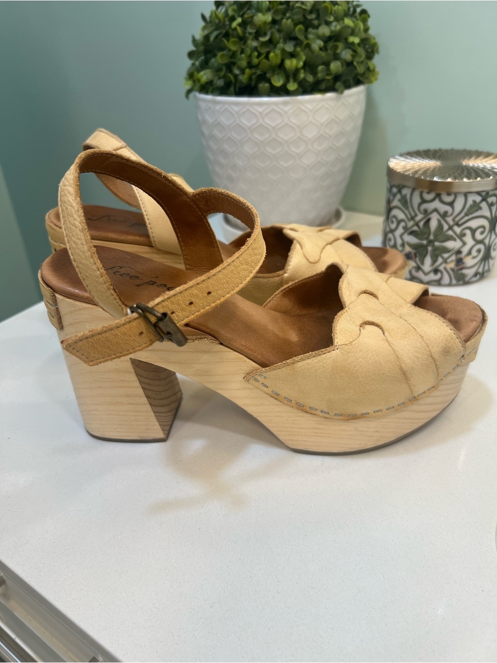 Free People Women’s Beige Leather Platform Sandals
